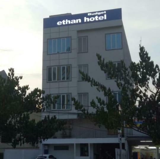 Ethan Hotel Kelapa Gading Jakarta Exterior photo